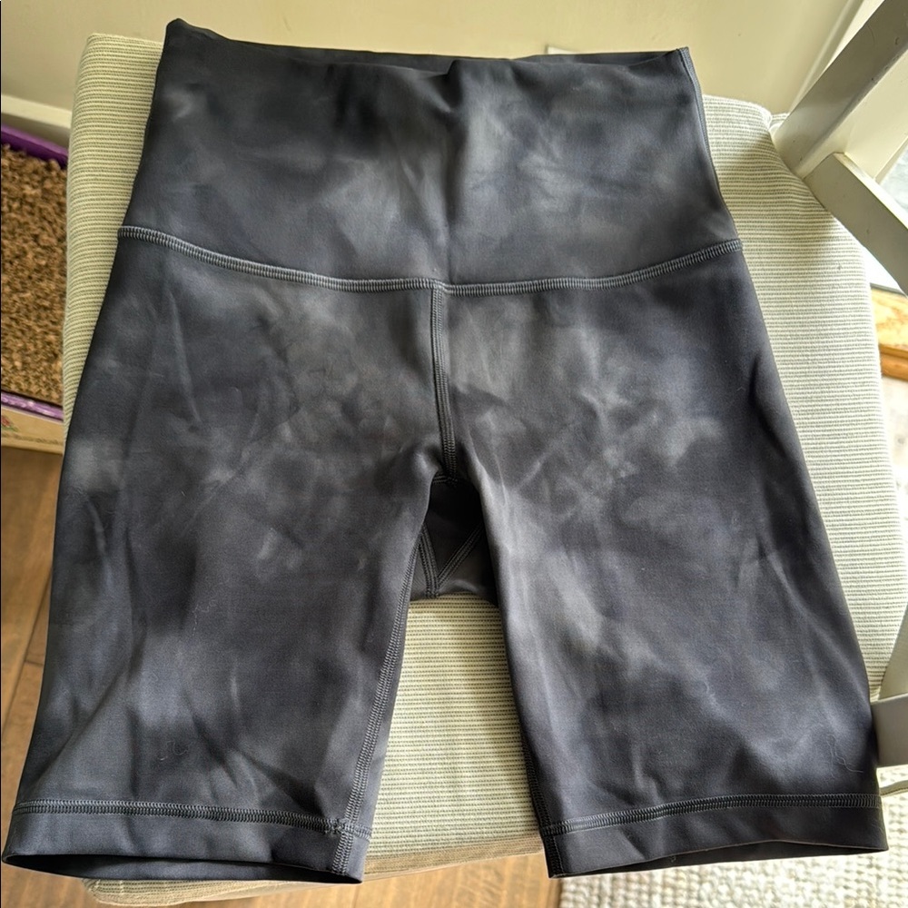 Lululemon Wunder Under Bike Shorts
